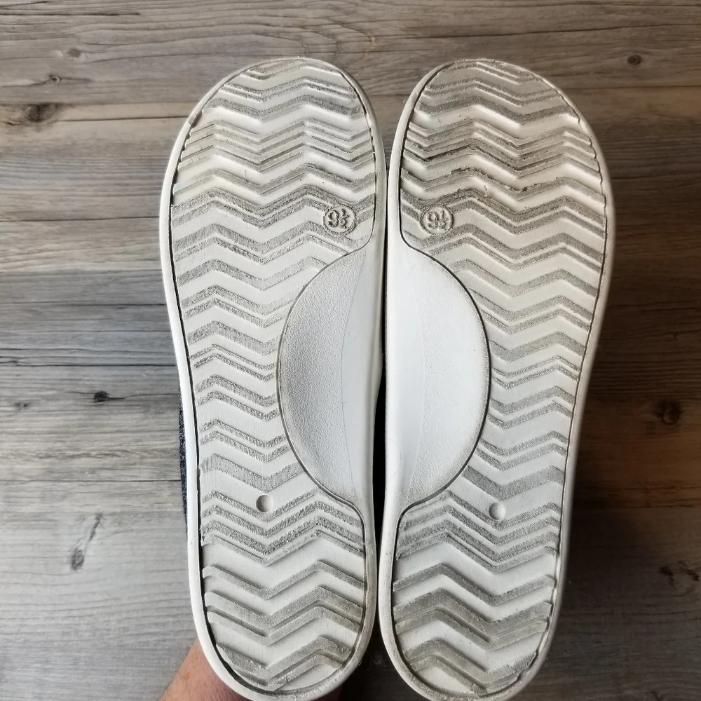 Madden Girl Bailey H Lace Up Sneakers